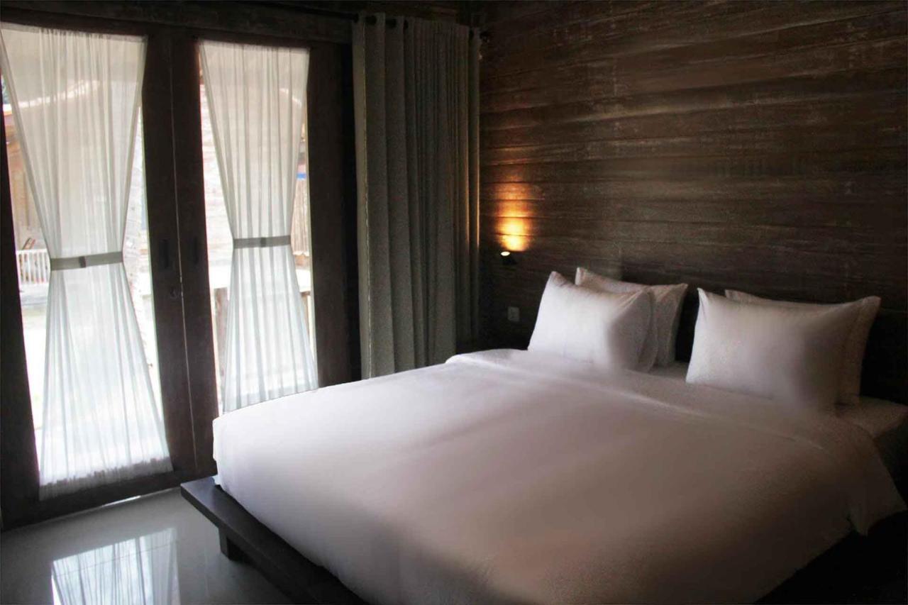 Acala Hostel & Reef Bar Toyapakeh Luaran gambar