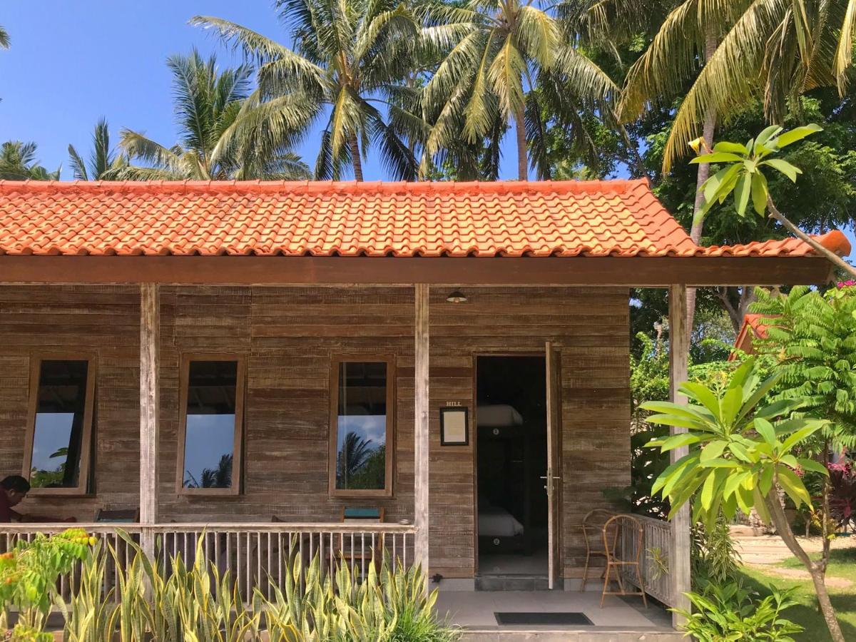 Acala Hostel & Reef Bar Toyapakeh Luaran gambar