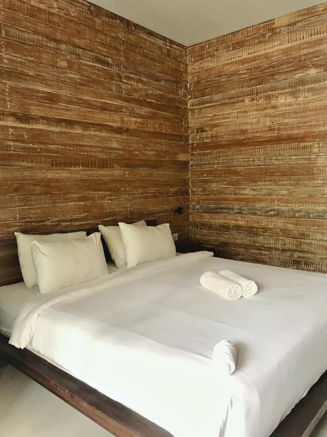Acala Hostel & Reef Bar Toyapakeh Luaran gambar